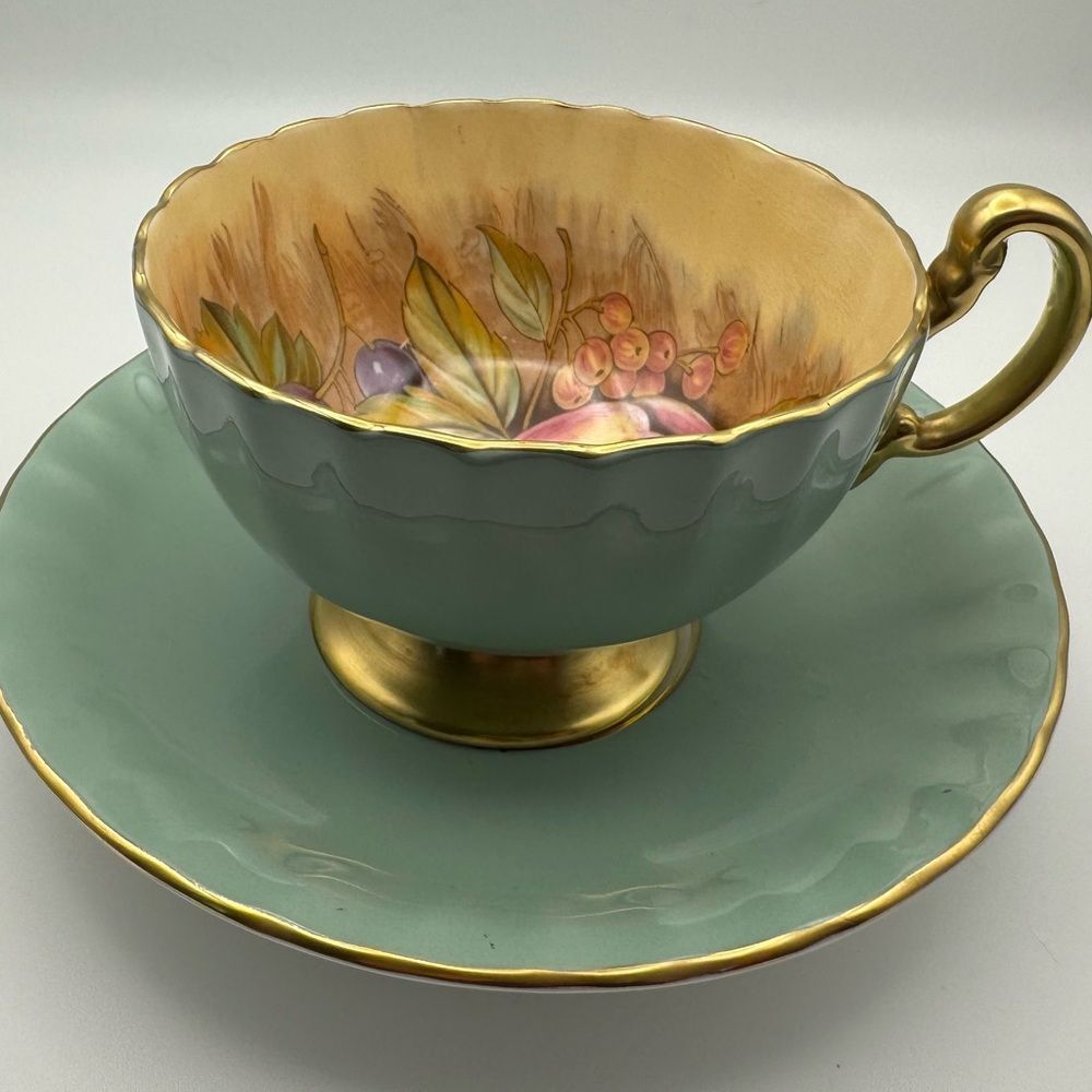 Vintage Aynsley English Bone China Tea Cup & Saucer - Orchard Fruit pattern - Picture 2 of 9